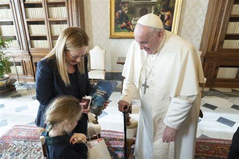 Pope Francis meets Italian Prime Minister Giorgia Meloni | Catholic ...