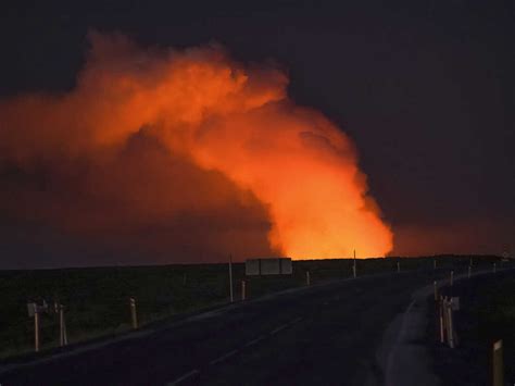 Volcanic eruption in Iceland sends lava into nearby homes : NPR