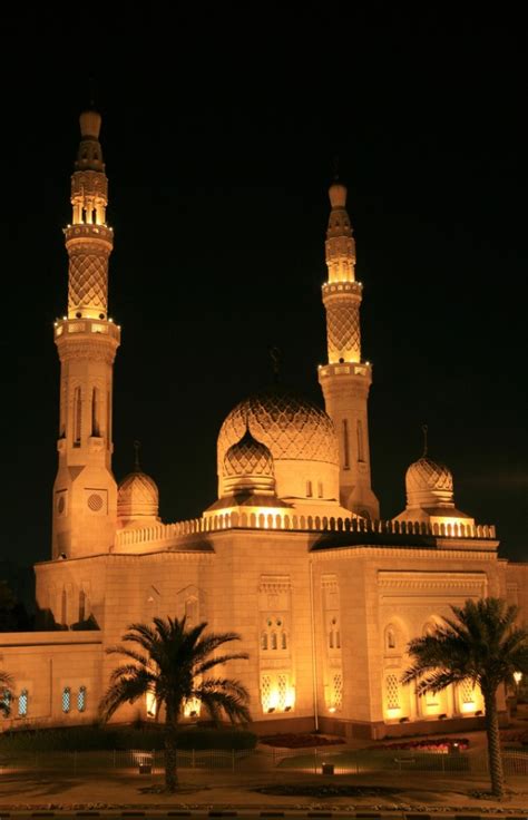 Jumeirah Mosque, Dubai - Information, Tours, History, Booking, Timings