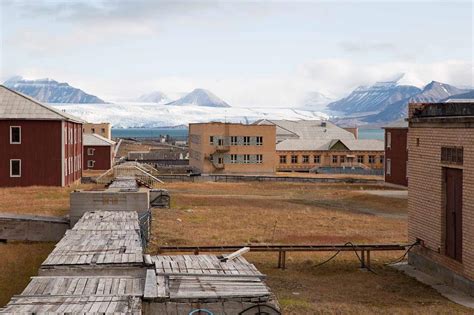 Pyramiden: the abandoned Soviet ghost town in the Arctic | loveproperty.com