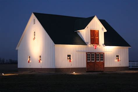 Christmas Barn Lights! | Barn lighting, House styles, Hobby farms