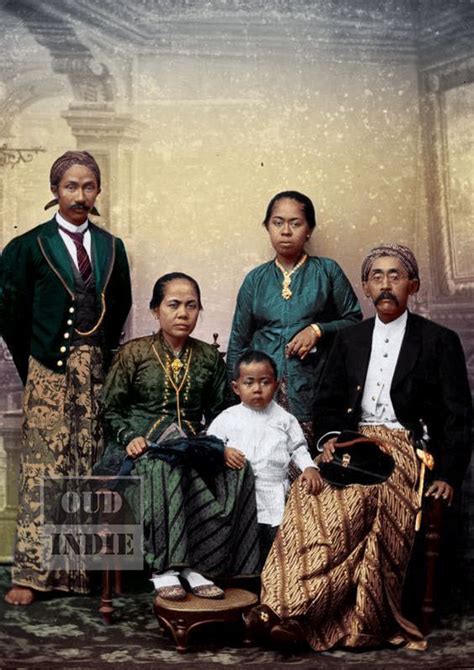 Raden Adipati Soeria Atmadja 1899 | Foto zaman dulu, Tokoh sejarah, Foto keluarga