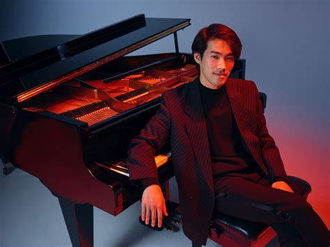 Bruce Liu | News | Gewinner des Chopin-Wettbewerbs kündigt erstes Studioalbum an