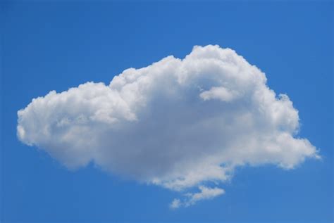 Free Photo | Cloud in a blue sky