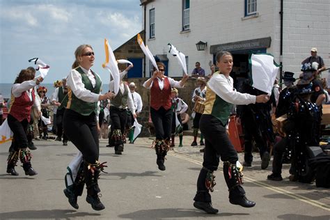 Morris Dance Off – Urban Giraffe