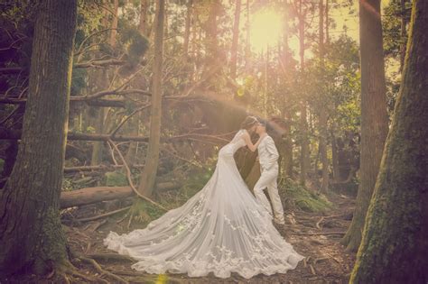 28 Enchanted Forest Engagement Photos For Fairy Tale Lovers! - Praise ...