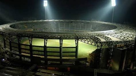 WANKHEDE STADIUM MUMBAI CAPACITY | PITCH REPORT | RECORDS | STATS - GET ...