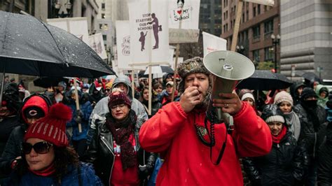 Deal reached in Chicago teachers strike, with classes set to resume - ABC7 Los Angeles