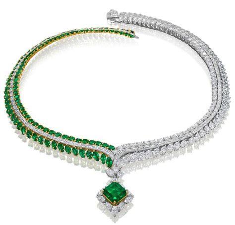 EMERALD AND DIAMOND NECKLACE - Hammerman Jewels