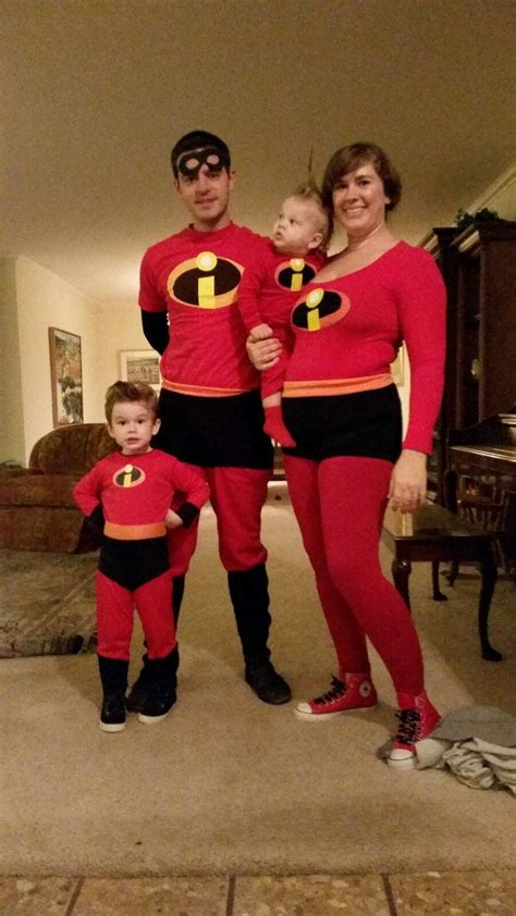 DIY 'The Incredibles' Family Costumes | Family costumes, Baby halloween ...