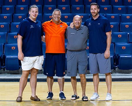 Auburn Men’s Basketball Remembers Bernie Pearl | The Observer