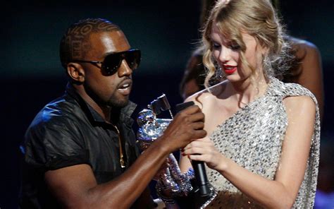 Kanye West Taylor Swift / In 2009, kanye west interrupted taylor swift at the video music awards ...