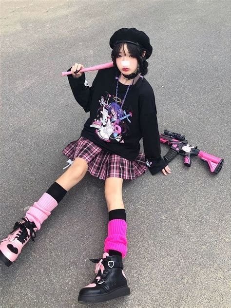 𝙊𝙪𝙩𝙛𝙞𝙩𝙨 𝙛𝙤𝙧 𝙮/𝙣 - 𝐬𝐤𝐢𝐫𝐭𝐬 | Pastel goth outfits, Cute outfits, Grunge outfits