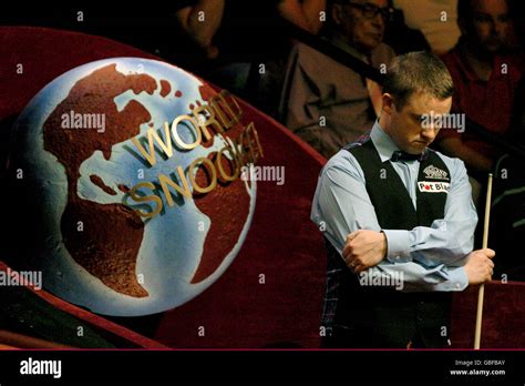 Snooker - Embassy World Championship 2004 Stock Photo - Alamy