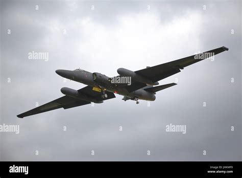 An American Lockheed U-2 spy plane landing at RAF Fairford ahead of RIAT 2017 Stock Photo - Alamy