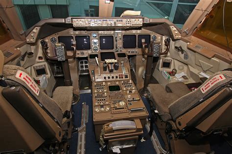 Air New Zealand Boeing 747-400 Cockpit | Nicholas Young | Flickr