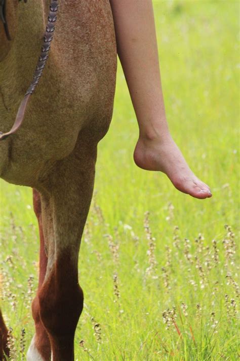 One of my favorite ways to ride in summer! Bareback and barefoot ...