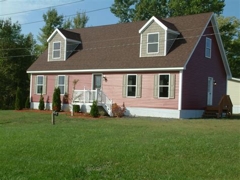 Small Cape Cod cottage-style home. | Modular home manufacturers ...