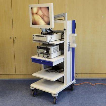 KARL STORZ ENDOSCOPY COLUMN WITH MONITOR in Montreuil, France