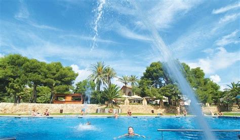 Vilanova Park pool CAMPSITE VILANOVA PARK ★★★★ YOUR HOLIDAY PARK > Introduction Open from 28/03 ...