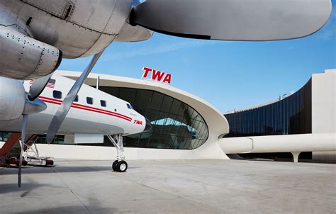 Galería de La icónica terminal TWA del aeropuerto JFK se restaura e inaugura como hotel - 7