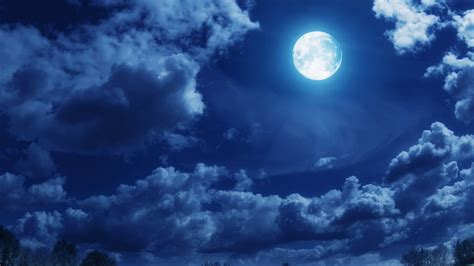 Clouds in the moonlit night wallpapers and images - wallpapers, pictures, photos