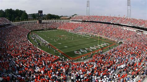 Watch Bronco Mendenhall explain NEW UVA Football entrance - Streaking ...