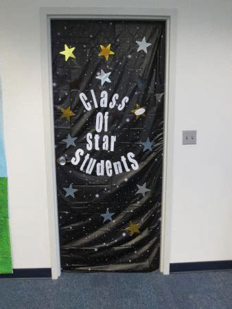 Star Student Door Decorations | Elementary classroom decor, School decorations, Door decorations ...
