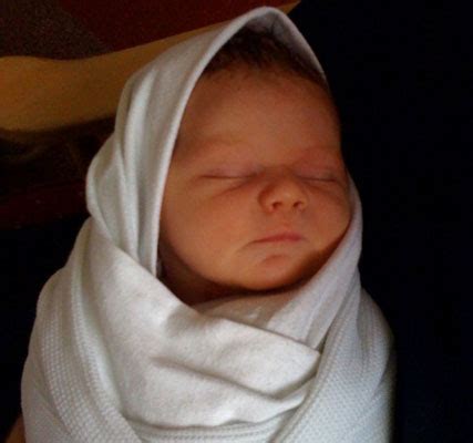 SEE PIC: Chris Evans has new baby son