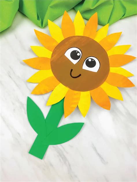 19 Easy Sunflower Crafts - Kiwi & Plums