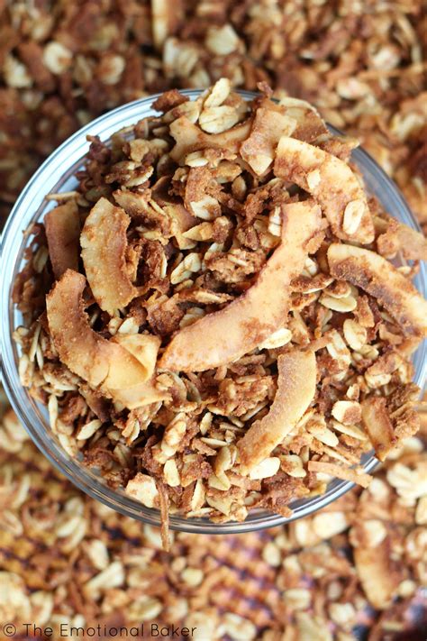 Coconut Granola | The Emotional Baker