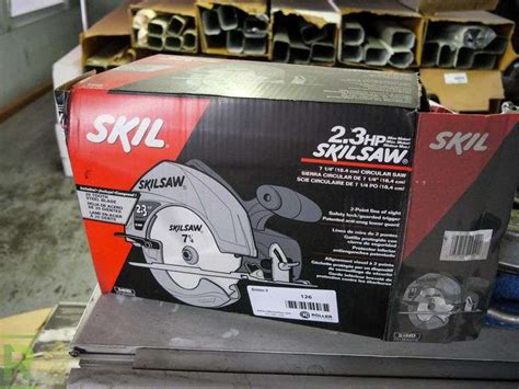 Skil 7-1/4" Circular Saw - Roller Auctions