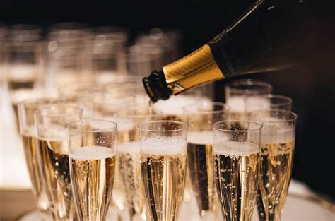 Prosecco vs Champagne: What's the difference? Ask Decanter