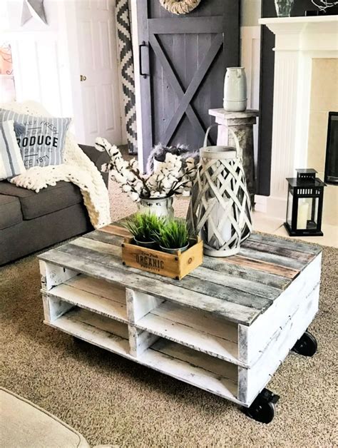 30 Free DIY Pallet Coffee Table Plans + PDF Instructions