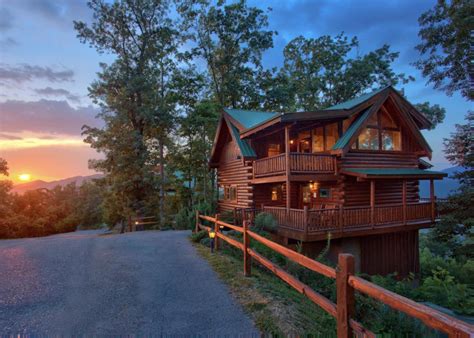 Simply Breathtaking #36 Cabin in Sevierville w/ 1 BR (Sleeps6)