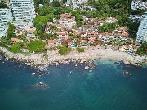 Beachfront Villas in Puerto Vallarta: Uncover Top 5 Luxury Rentals