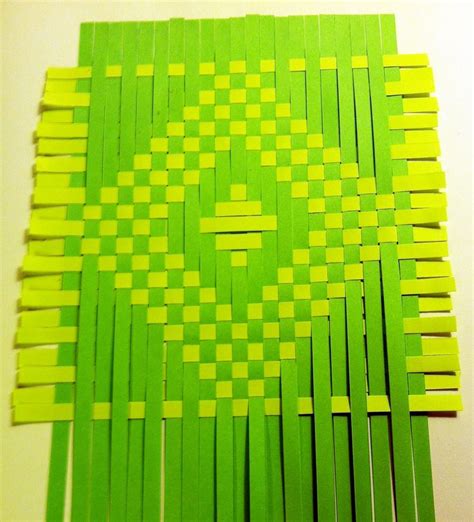 Paper Weaving | Paper weaving, Weaving designs, Weaving projects