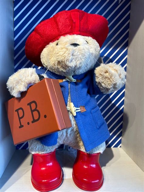 ULTIMATE GUIDE TO PADDINGTON BEAR SHOP IN LONDON