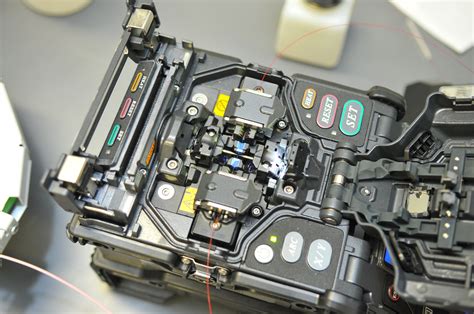 Fiber-Optic Cable Splicing | Electrical Academia