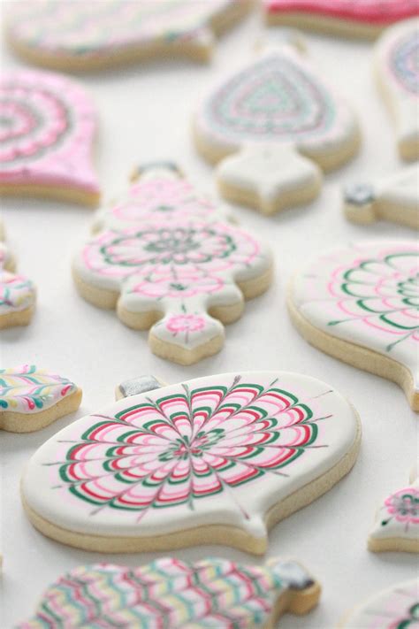 Royal Icing Cookie Decorating Tips | Sweetopia