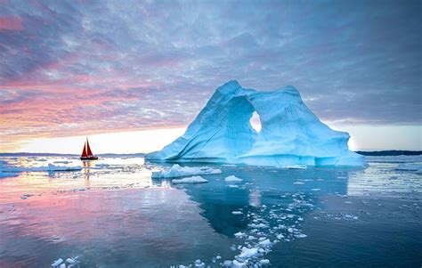 Disko Bay Ilulissat Greenland | Greenland, Midnight sun, Scenery