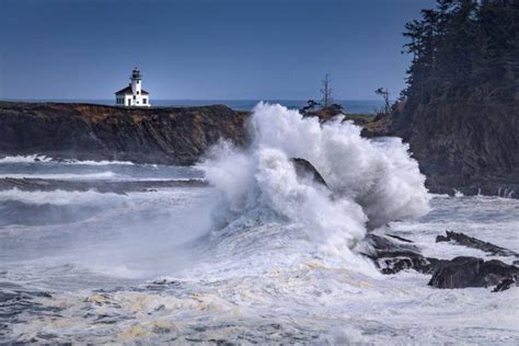 5. Cape Arago Lighthouse | Lighthouses in oregon, Coos bay, Oregon ...