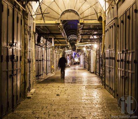 Jerusalem at night by Ilia Torlin Travel Photography