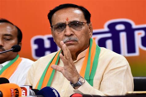 Gujarat CM Vijay Rupani walks away when asked to comment on over 100 infants death in state ...