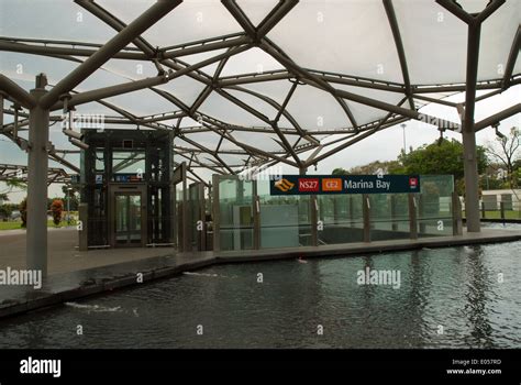 Marina Bay MRT Station, Singapore, South East Asia Stock Photo - Alamy