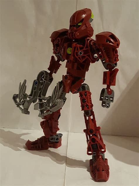 Toa Vakama Metru but actually almost Miramax - Lego Creations - The TTV Message Boards