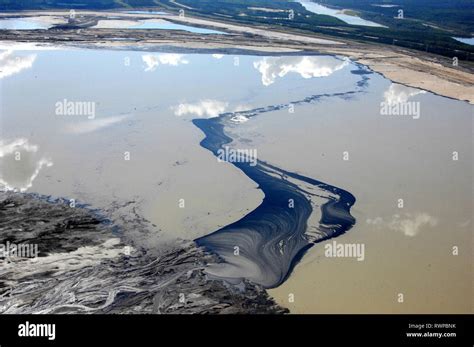 aerial, Shell Albian Sands Fort MacKay, Alberta Stock Photo - Alamy