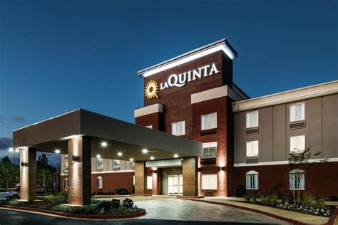 La Quinta Inn & Suites