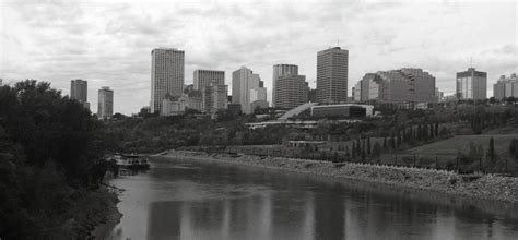 Between the City and the River: A digital Historical Atlas of Edmonton's River Valley