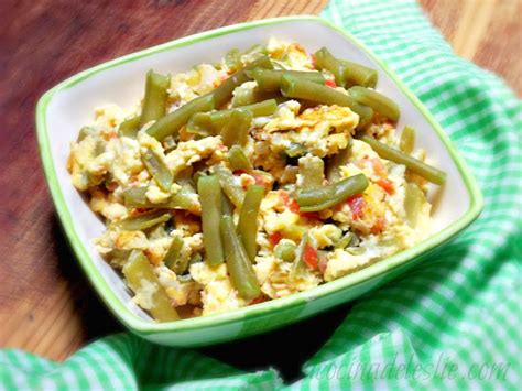 Ejotes con Huevo {Green Bean Scramble} - La Cocina de Leslie